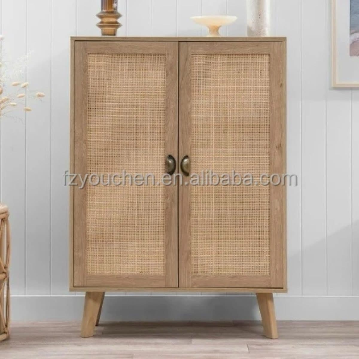 Rattanschrank Kanso mit zwei Türen
